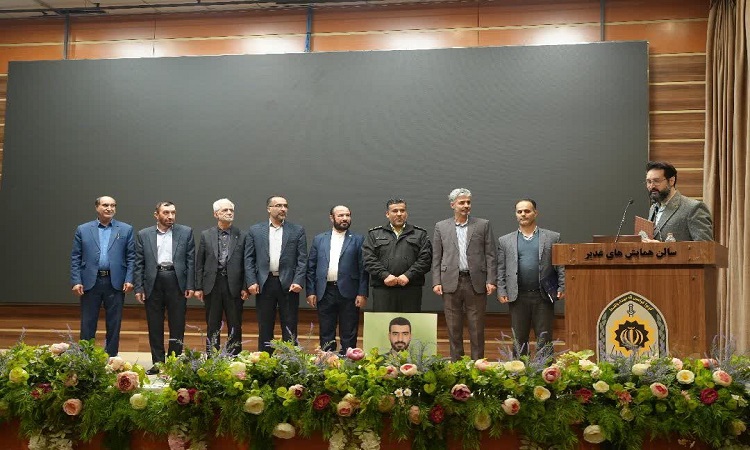 slide-f91a0cc slide-f91a0cc